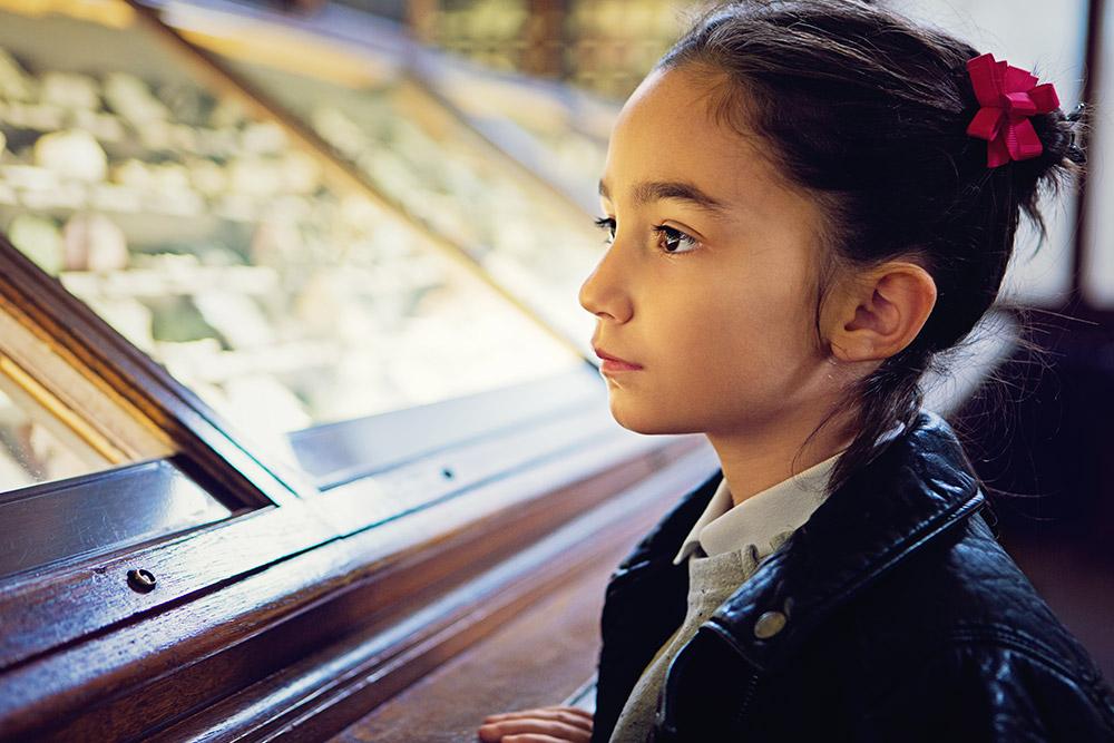 Child learning in a museum 