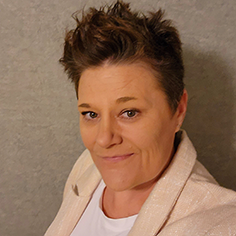 Laurie Kauffer, travel agent